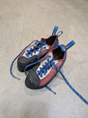 Evolv Ashlina Climbing Shoes Women's 4.5 Outdoor Red White Blue Black
